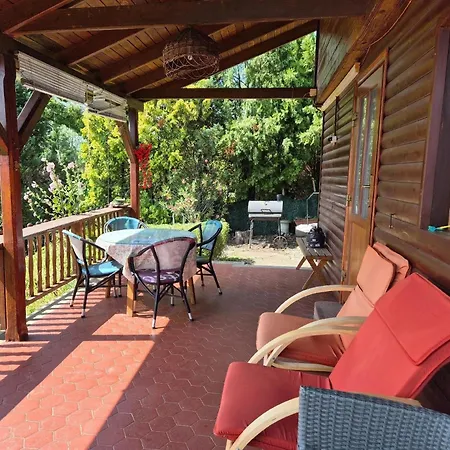 In Mit Garten Und Terrasse *